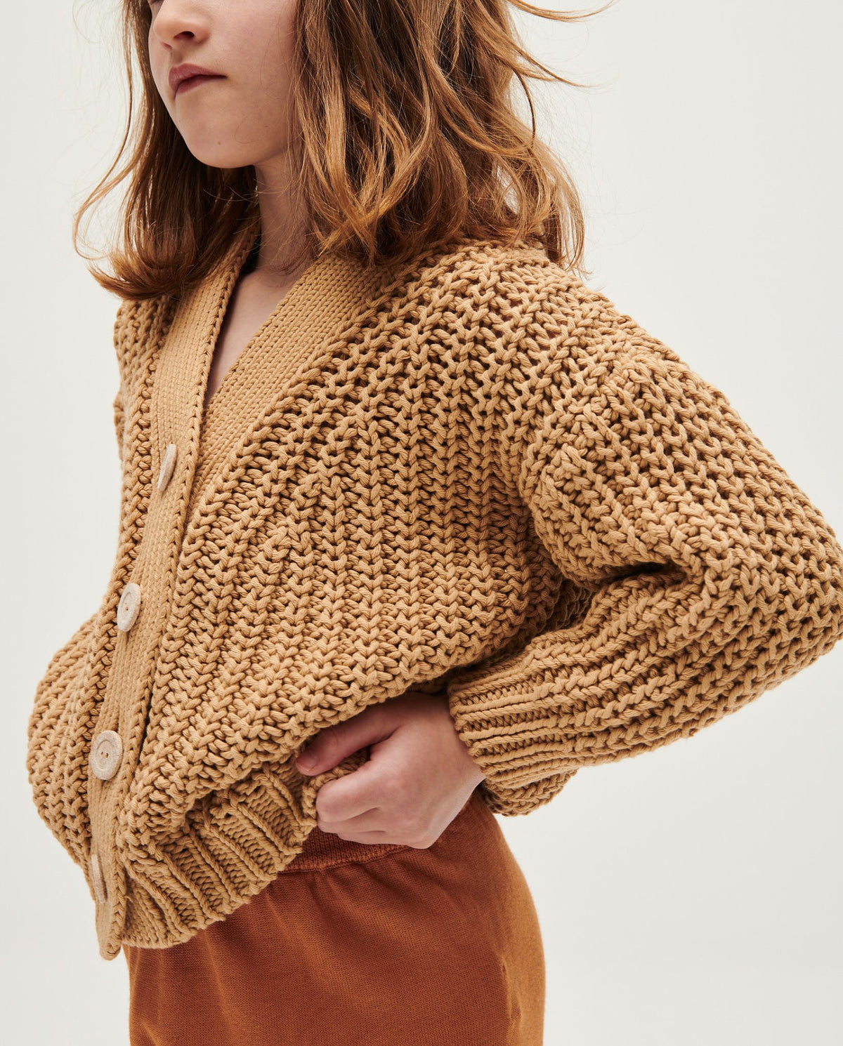 Kids' Babaà No18 cardigan in Chicory Root, soft knitwear featuring a cozy, stylish design for children.