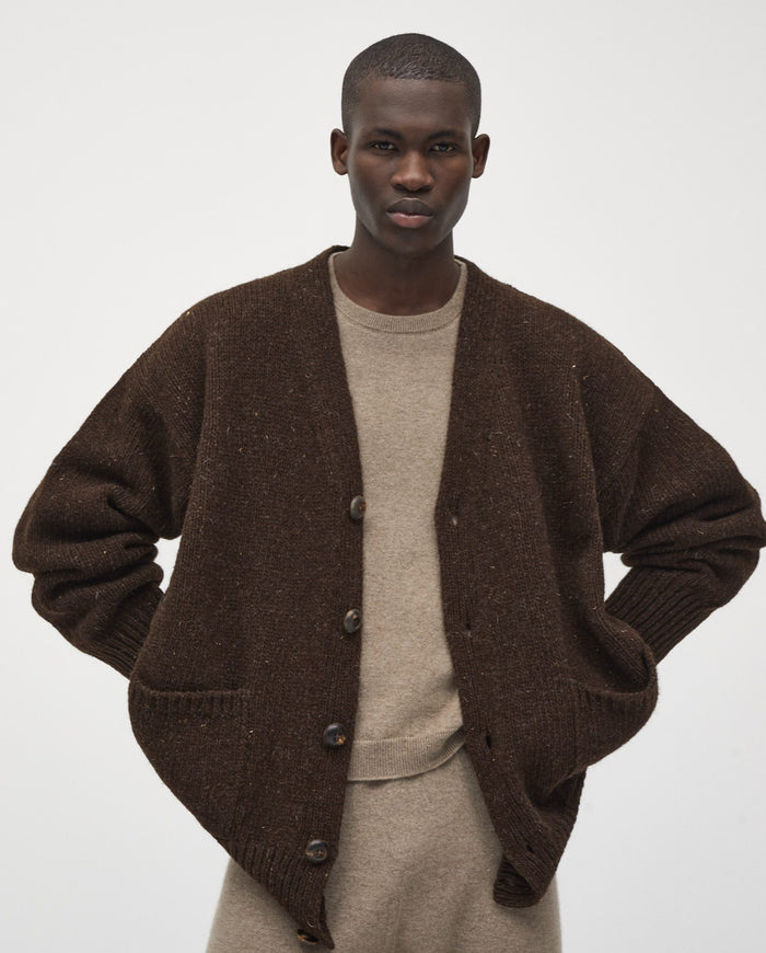 Babaà No17 Earth men's cardigan in a cozy, earthy-toned knit with button closure and ribbed cuffs and hem.