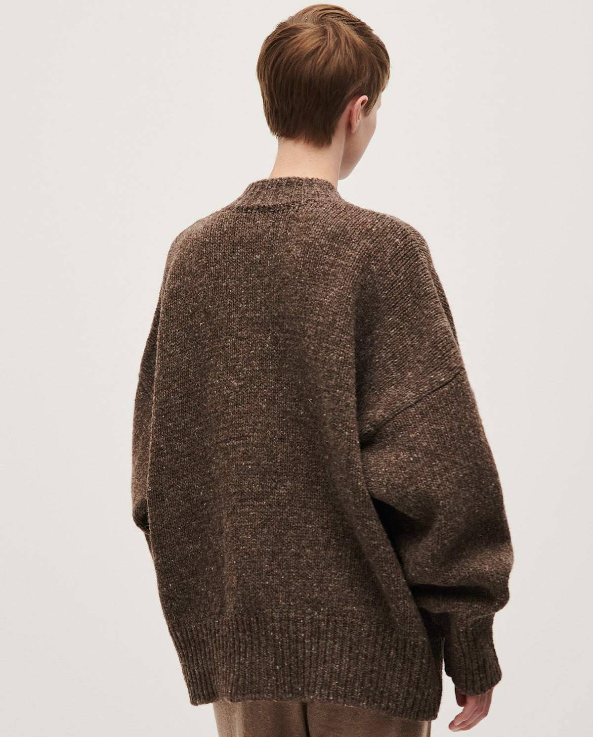 Babaà No11 Oak women's cardigan featuring a cozy knit design, long sleeves, and a relaxed fit in a warm oak color.