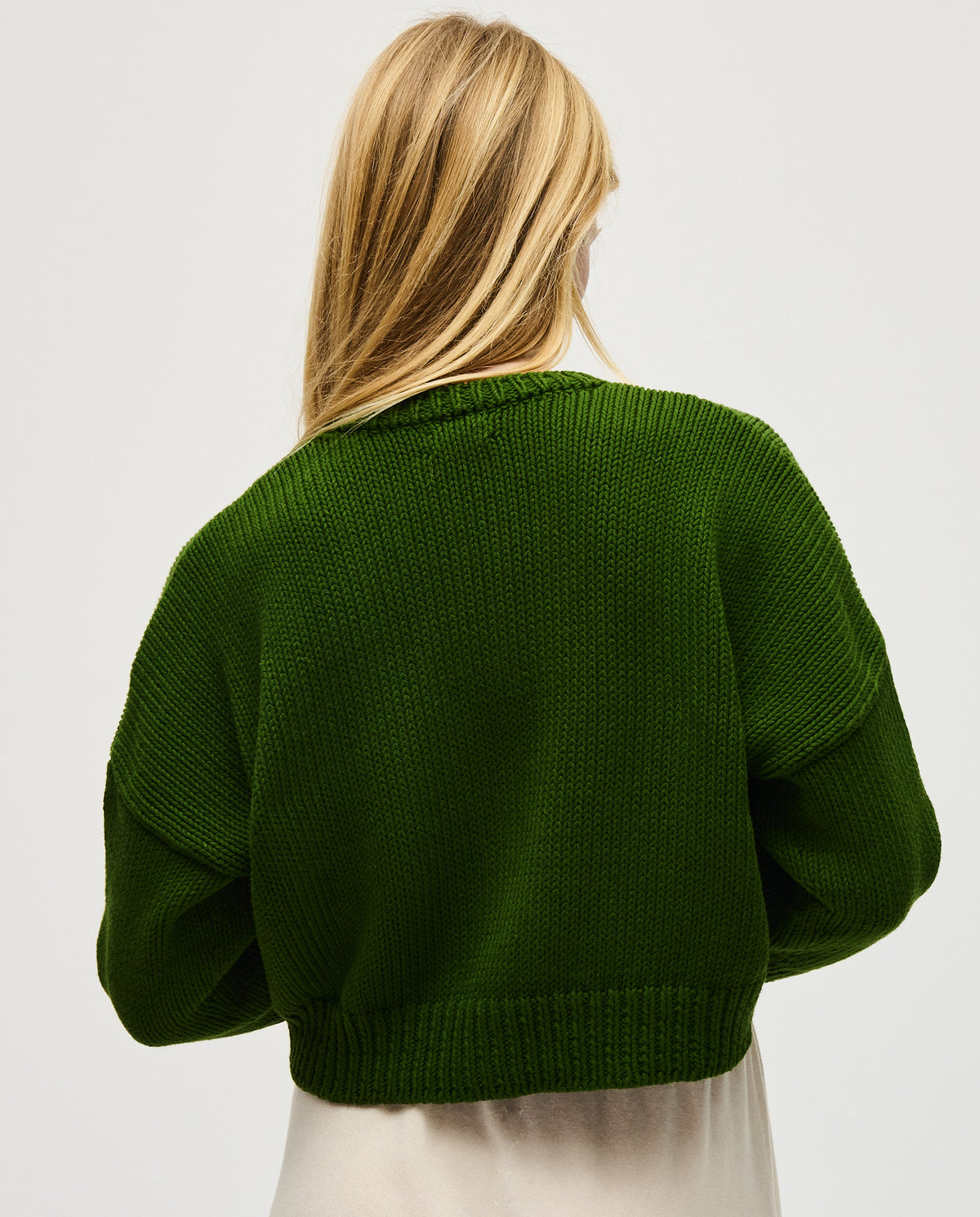 Babaà No14 Pine women's cardigan in soft knit fabric, featuring a cozy fit and button-front design, displayed on a model.