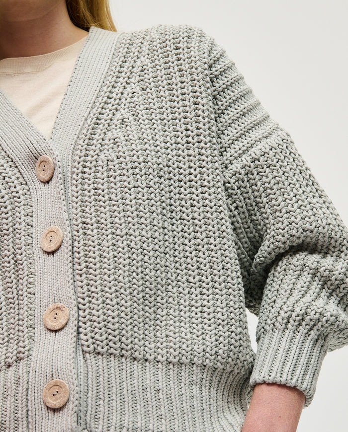 Babaà No18 Chalk women's cardigan in soft beige, featuring a cozy knit texture and button-up front.