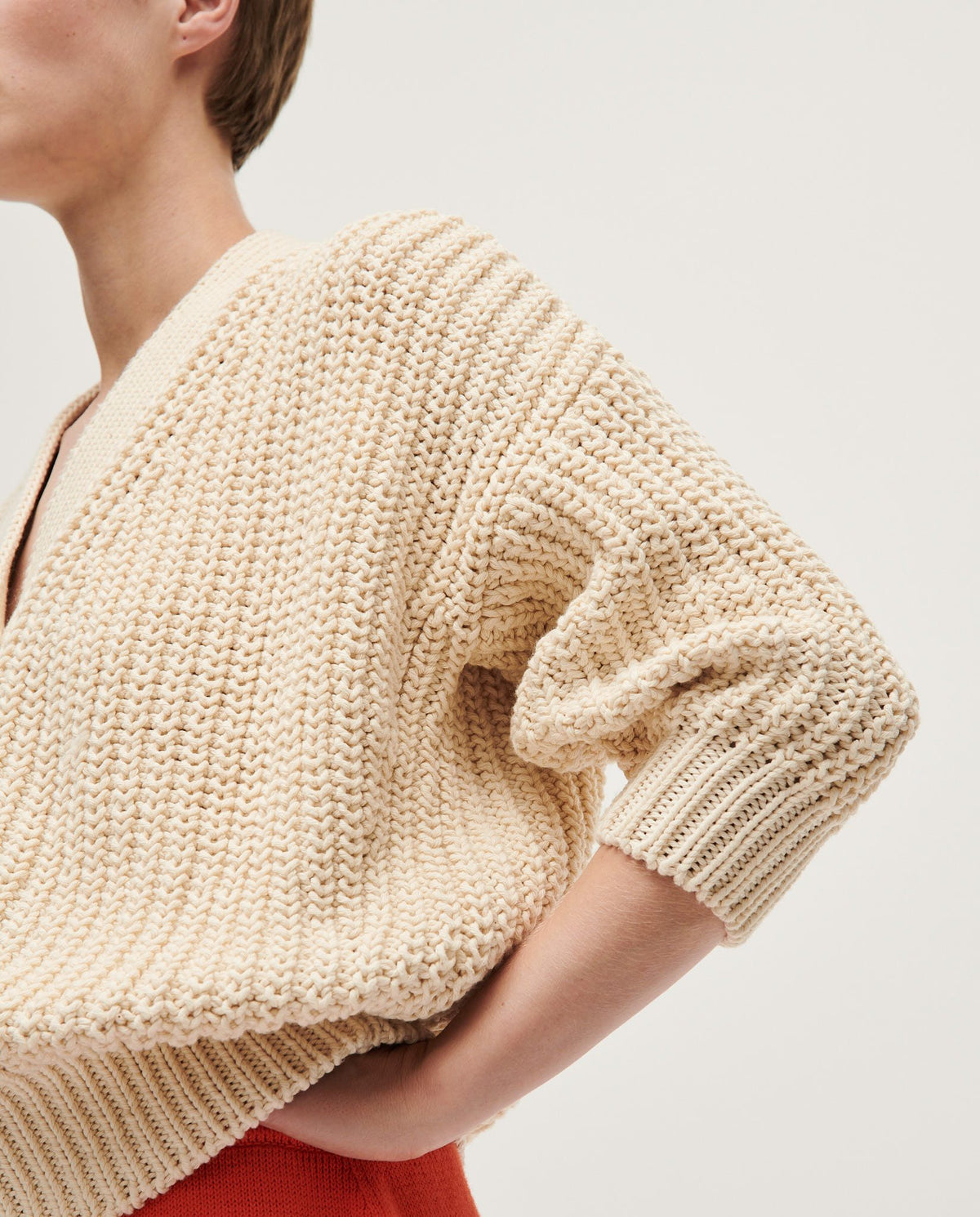 Babaà No18 natural women's cardigan featuring a soft, cozy knit fabric and a relaxed fit, perfect for casual wear.
