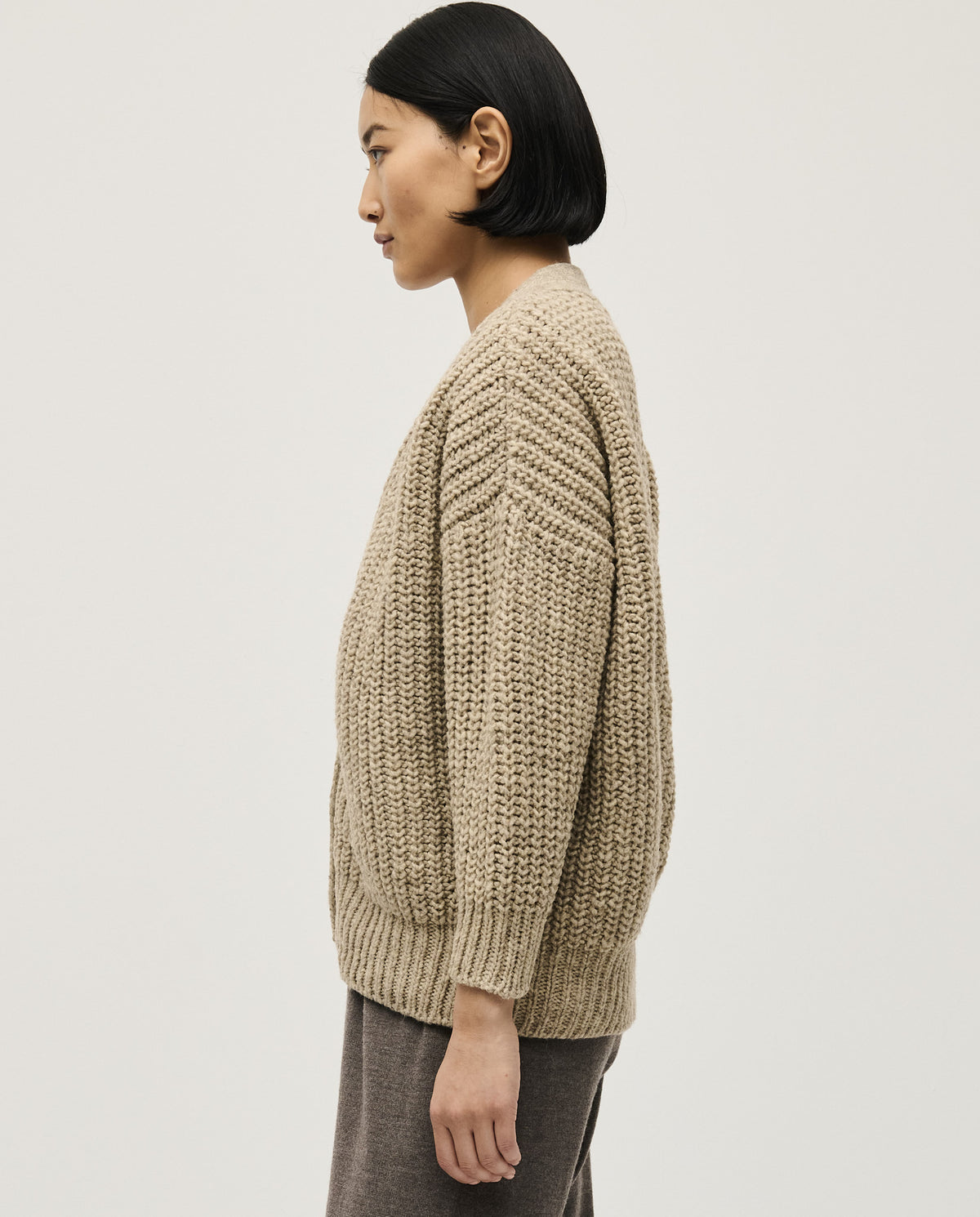 Babaà No19 Mist women's cardigan in soft fabric, shown in a relaxed fit with button details and a cozy style.