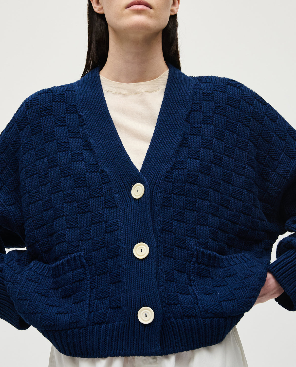 Navy women's cardigan No3 by Babaà, soft knit fabric, front buttons, long sleeves, and a cozy, stylish fit.
