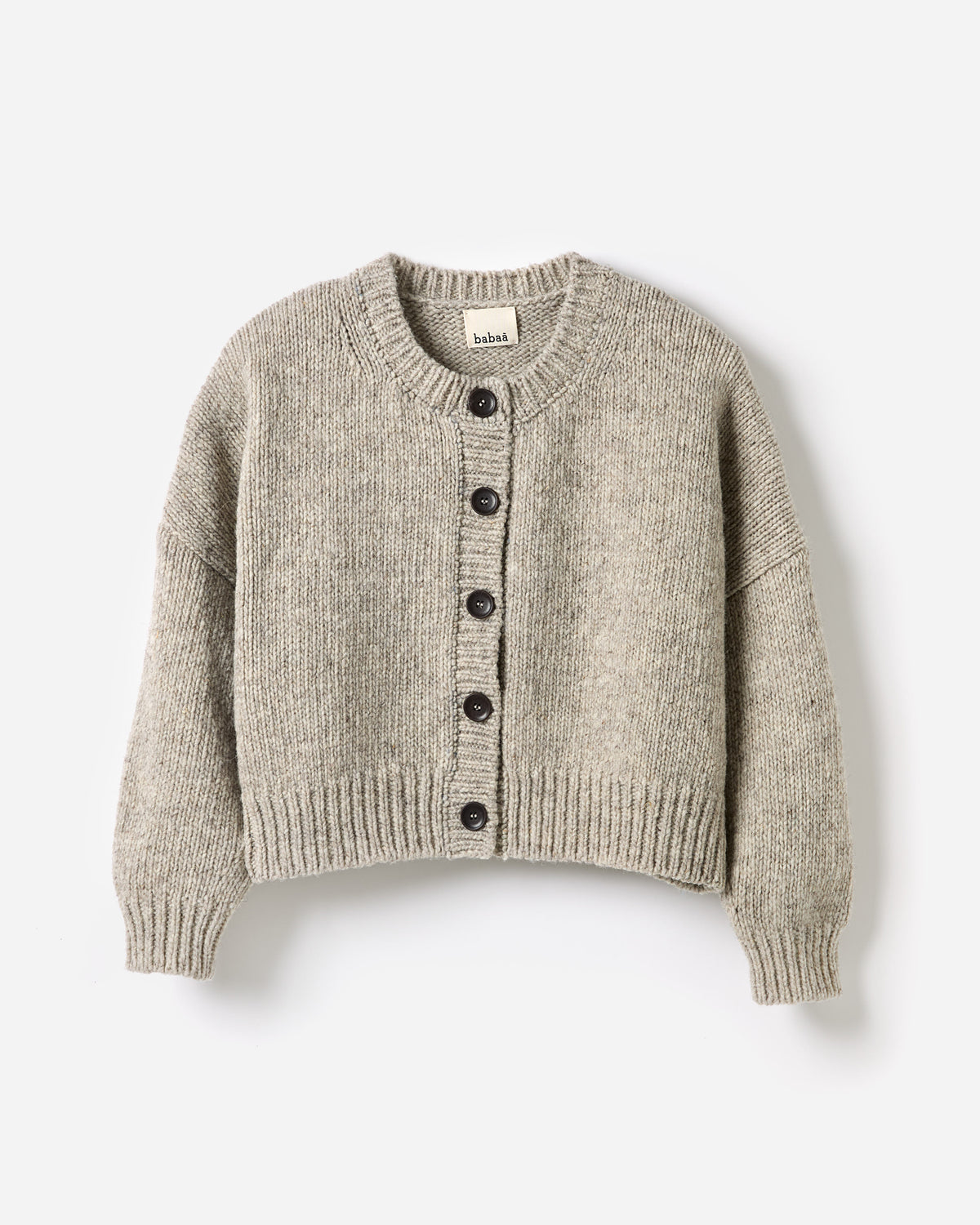 Babaà No61 Mist women's cardigan, soft knit fabric, relaxed fit, light gray color, worn open with long sleeves and a cozy silhouette.