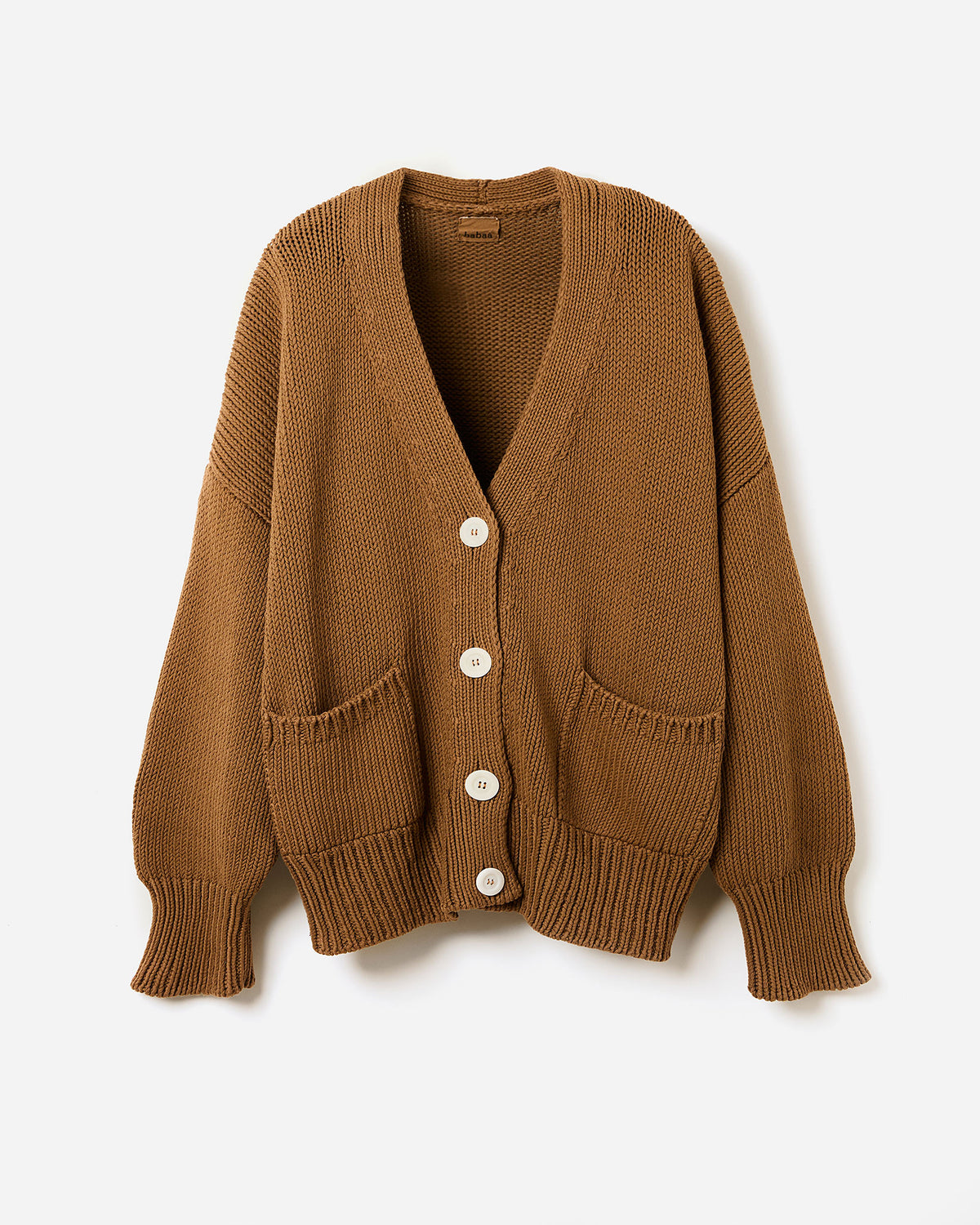 Babaà No86 Sukkari women's cardigan in silhouette, featuring a cozy knit design and stylish fit.