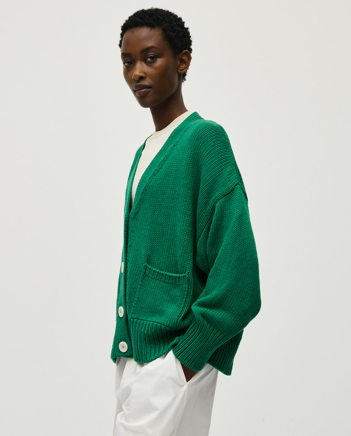 Babaà No86 Tree Fern women's cardigan featuring a soft knit fabric and a relaxed fit, displayed on a model.