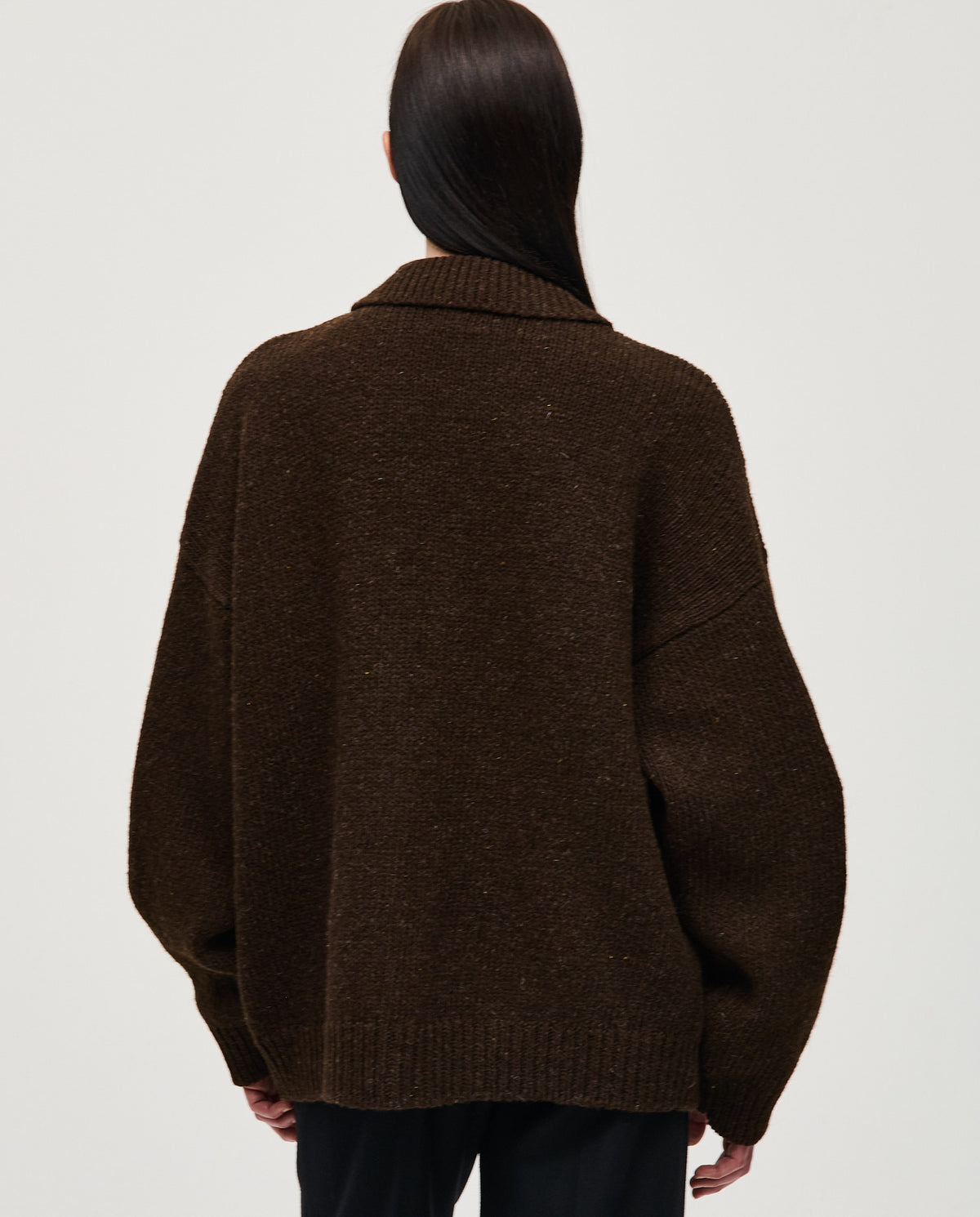 Babaà No93 Earth women's cardigan, soft knit fabric in earthy tones, long sleeve design, casual and cozy style.