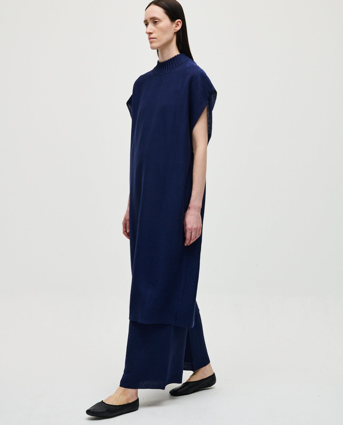 Navy dress No60 by Babaà, elegant woman's dress with a flowing fit and stylish design, displayed on a neutral background.