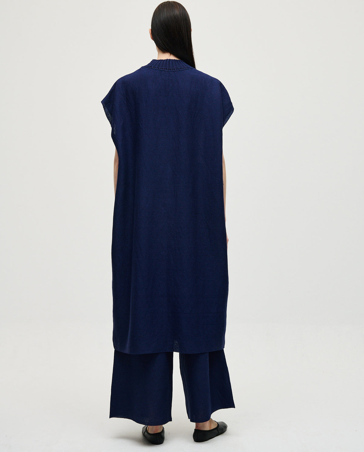 Navy Babaà dress No60 for women, elegant sleeveless design with a fitted waist and flowing skirt, stylish and comfortable for any occasion.