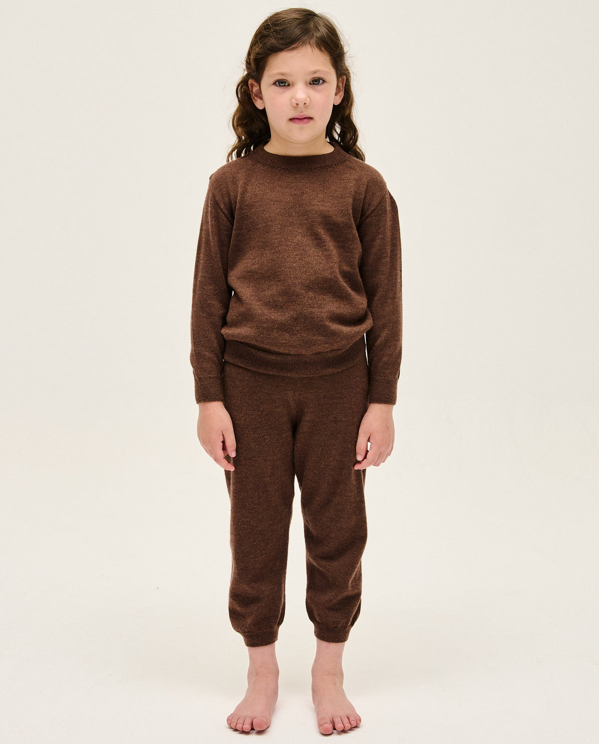 Babaà kids jumper No25 in roble rojo, featuring a cozy red knit sweater for children.
