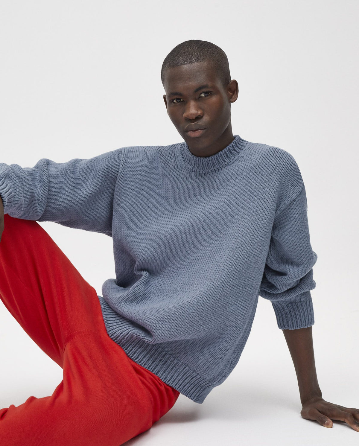 Men's Babaà Jumper No16 in Midnight Ocean, showing the cozy knit sweater with a relaxed fit and detailed texture.