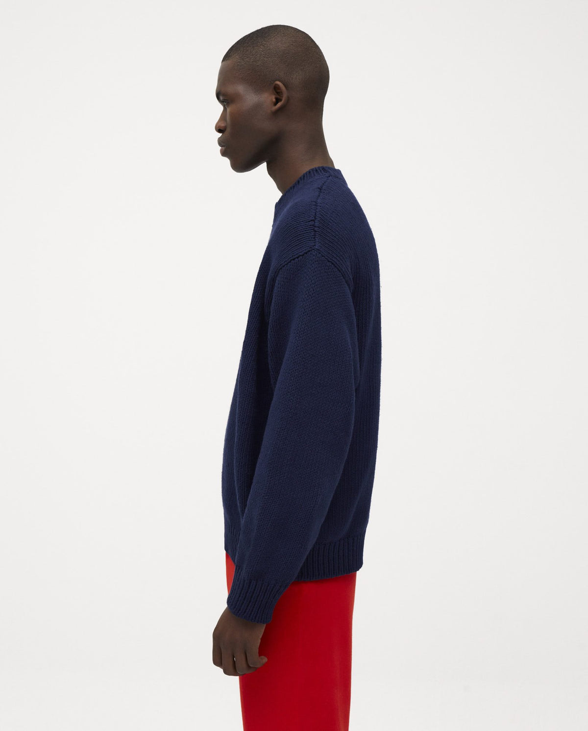 Navy men's jumper No16 by Babaà, featuring a stylish knit design and comfortable fit, shown on a plain background.