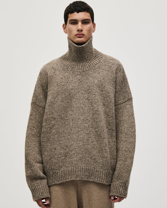 Babaà men's jumper No17 in dark mist color, featuring a cozy knit design and ribbed cuffs, suitable for casual wear.