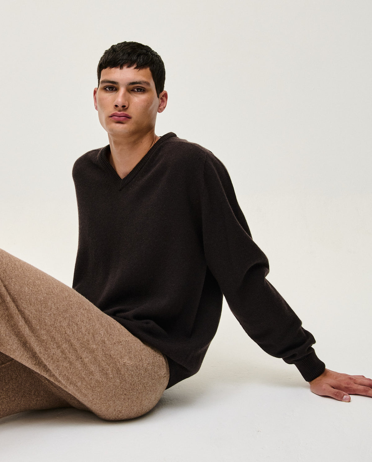Black Babaà No91 men's jumper in Blackwood color, featuring a comfortable fit and stylish knit design.