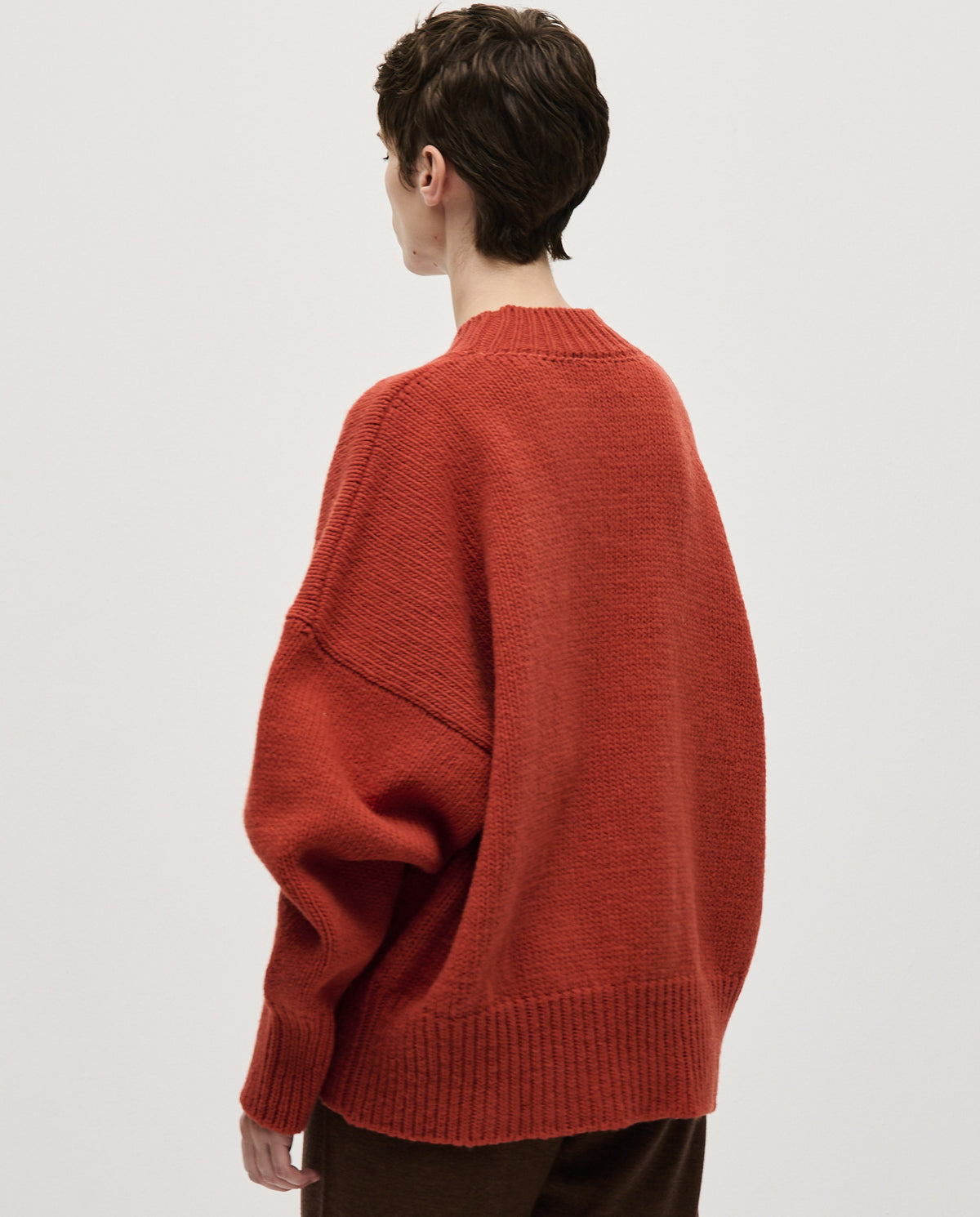 Woman wearing Babaà No11 Arce jumper, featuring a cozy knit design and stylish fit, perfect for casual or layered outfits.