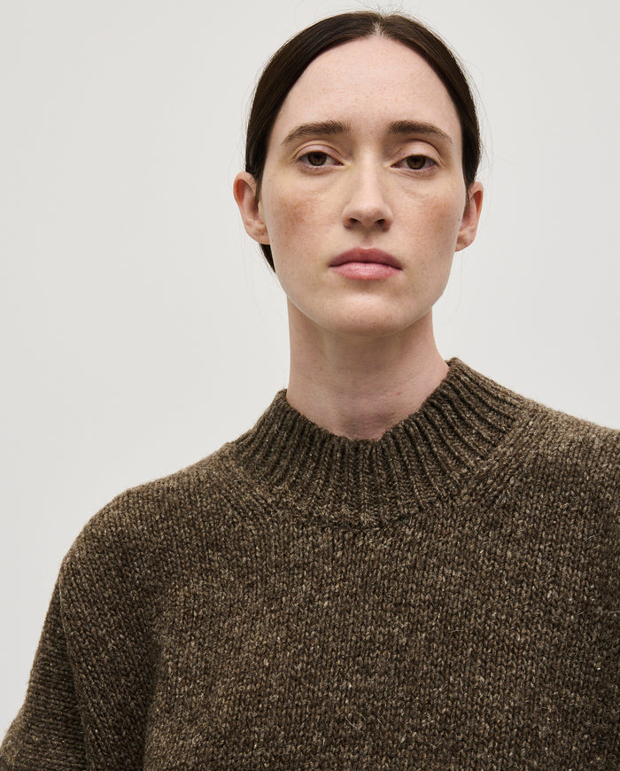 Women's Babaà No11 Oak jumper, soft knit sweater in warm oak color, displayed on a model with a relaxed fit.