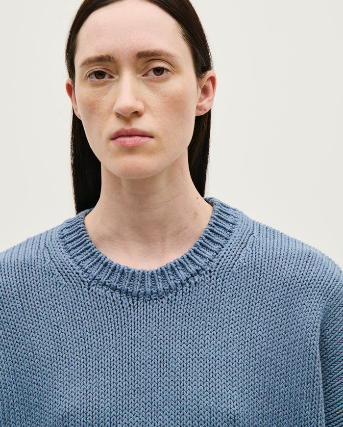 Babaà No14 women's jumper in midnight ocean color, showcasing a cozy knit with a relaxed fit and long sleeves.