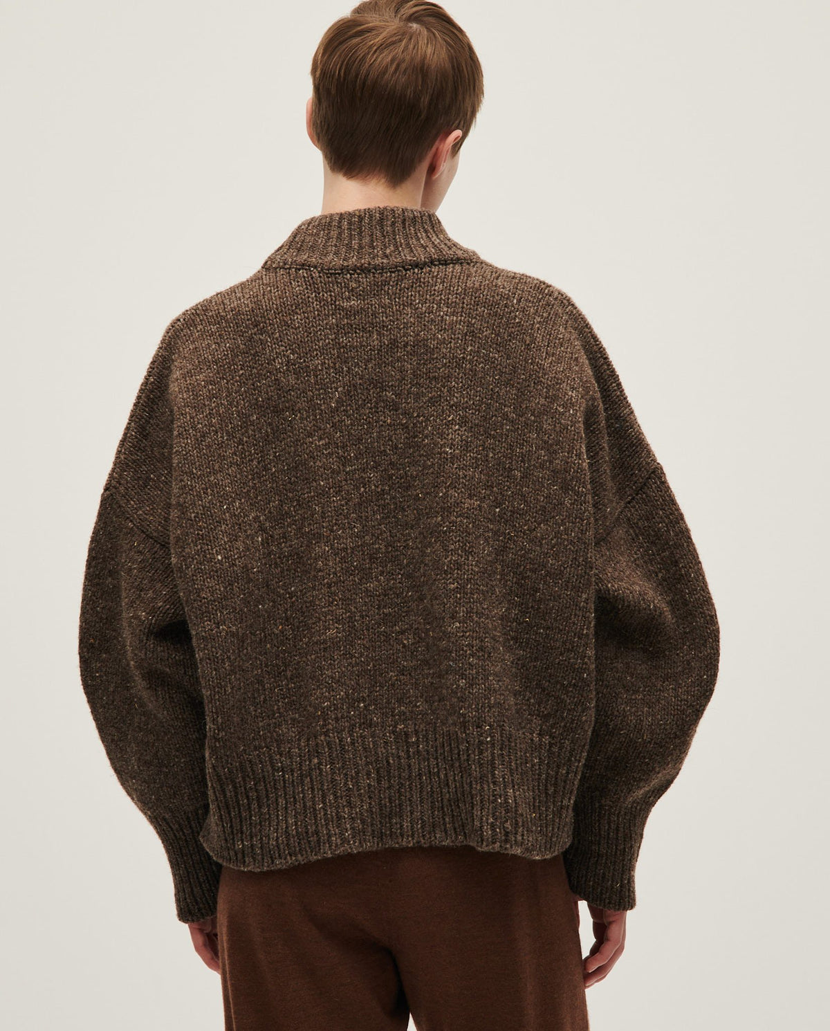 Babaà No15 Oak women's jumper in warm beige, featuring a cozy knit texture and relaxed fit.