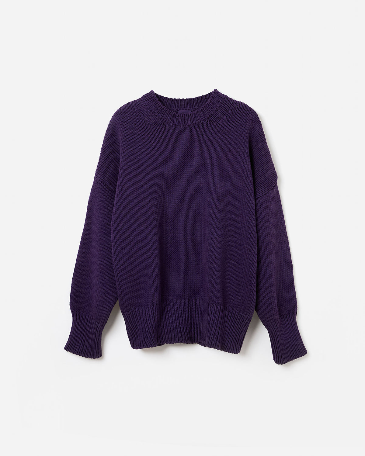 Silhouette of a woman wearing Babaà No16 Ridge jumper, showcasing a cozy, stylish knit sweater in a relaxed fit.