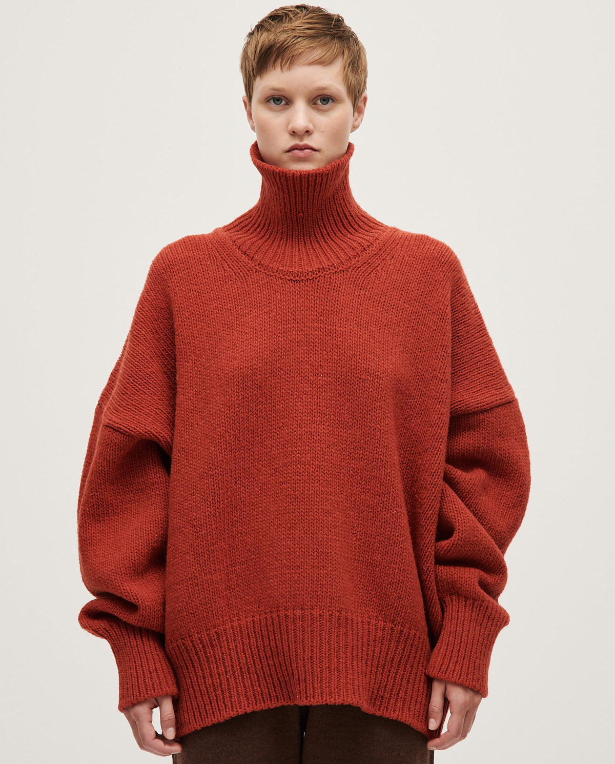 Babaà No17 Arce women's jumper in soft knit fabric, featuring a relaxed fit and stylish design.