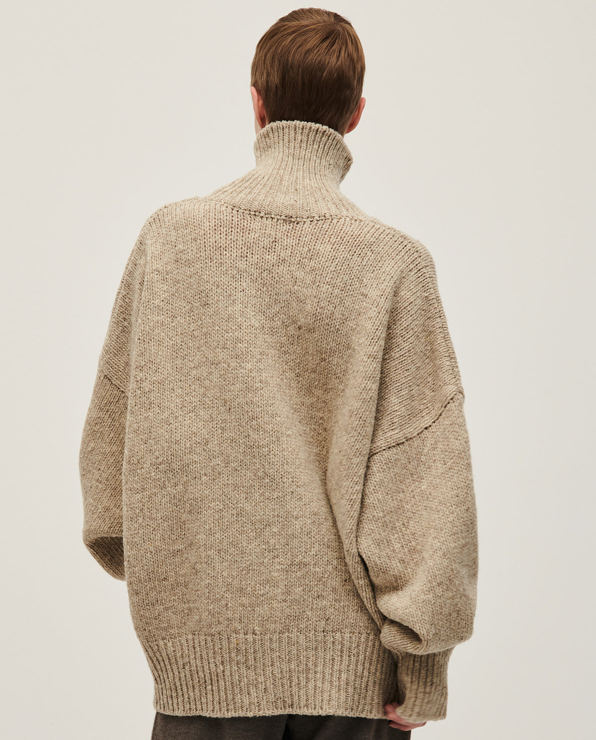 Babaà No17 Mist women's jumper in soft, light gray fabric, featuring a comfortable fit and stylish design.