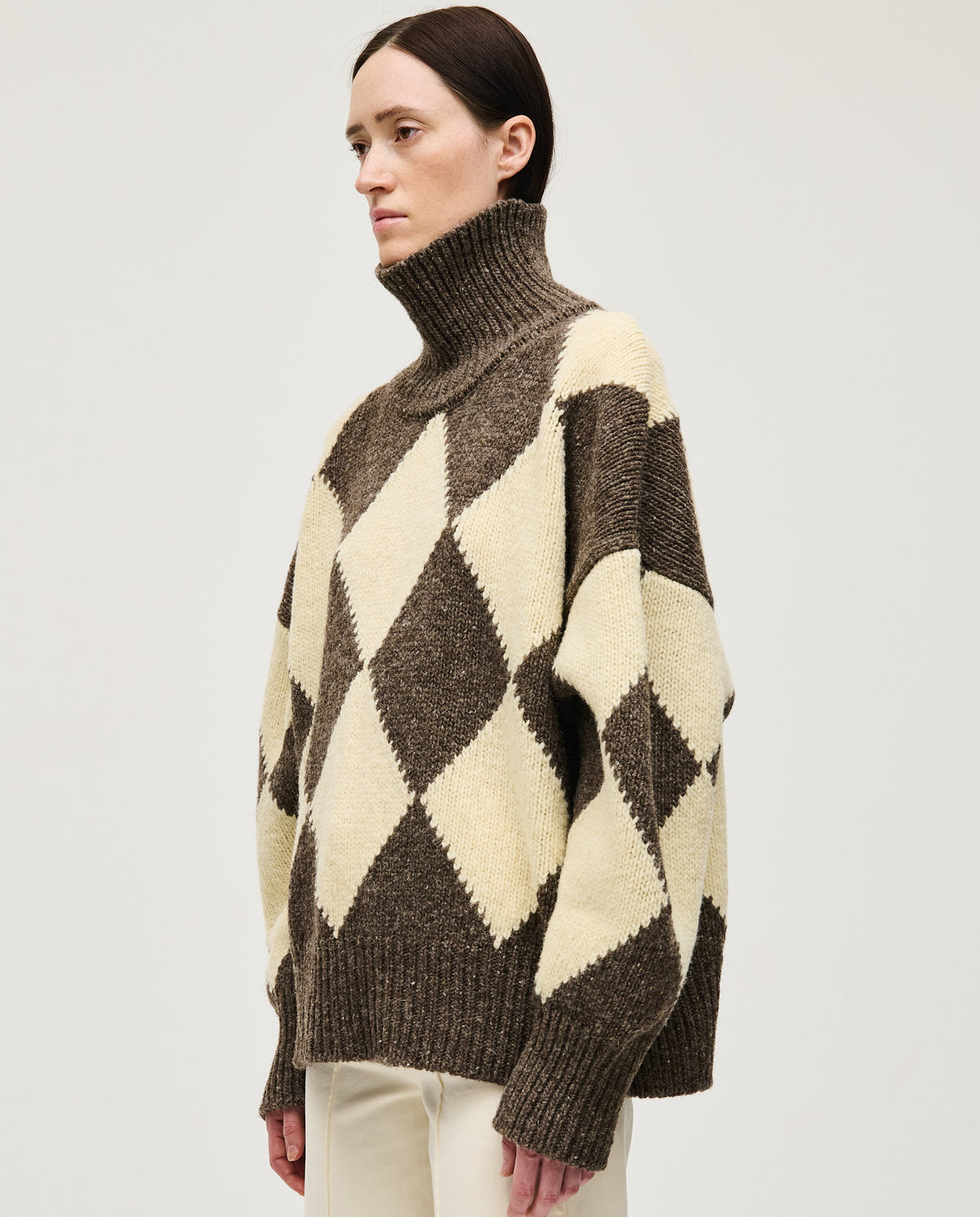 Babaà No17 Siesta women's jumper in soft knit fabric, featuring a relaxed fit and stylish design.
