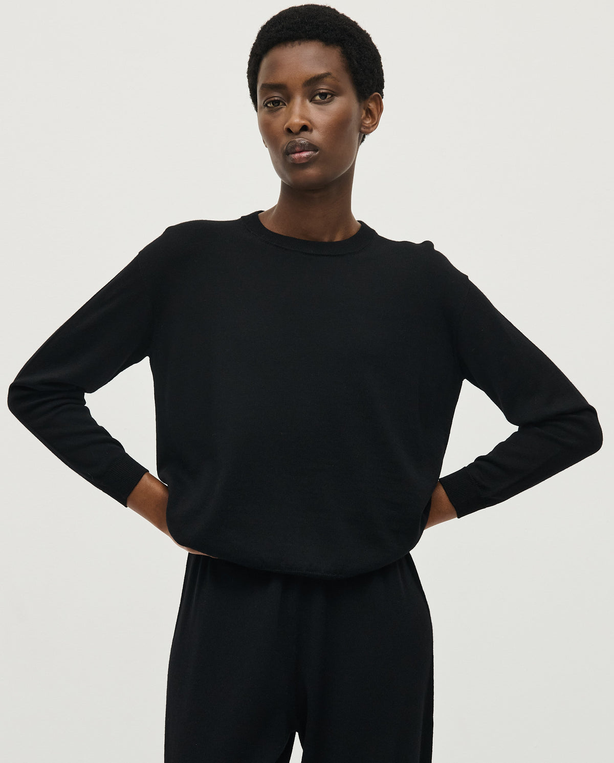 Black jumper for women by Babaà, featuring a cozy, stylish design perfect for casual wear.