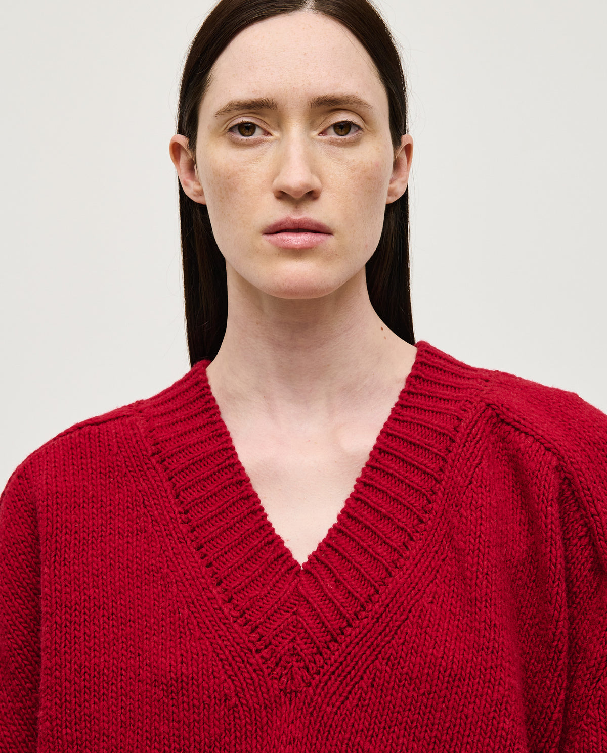 Babaà No29 Cereza women's jumper in vibrant red, featuring a comfortable fit and soft fabric, perfect for casual wear.