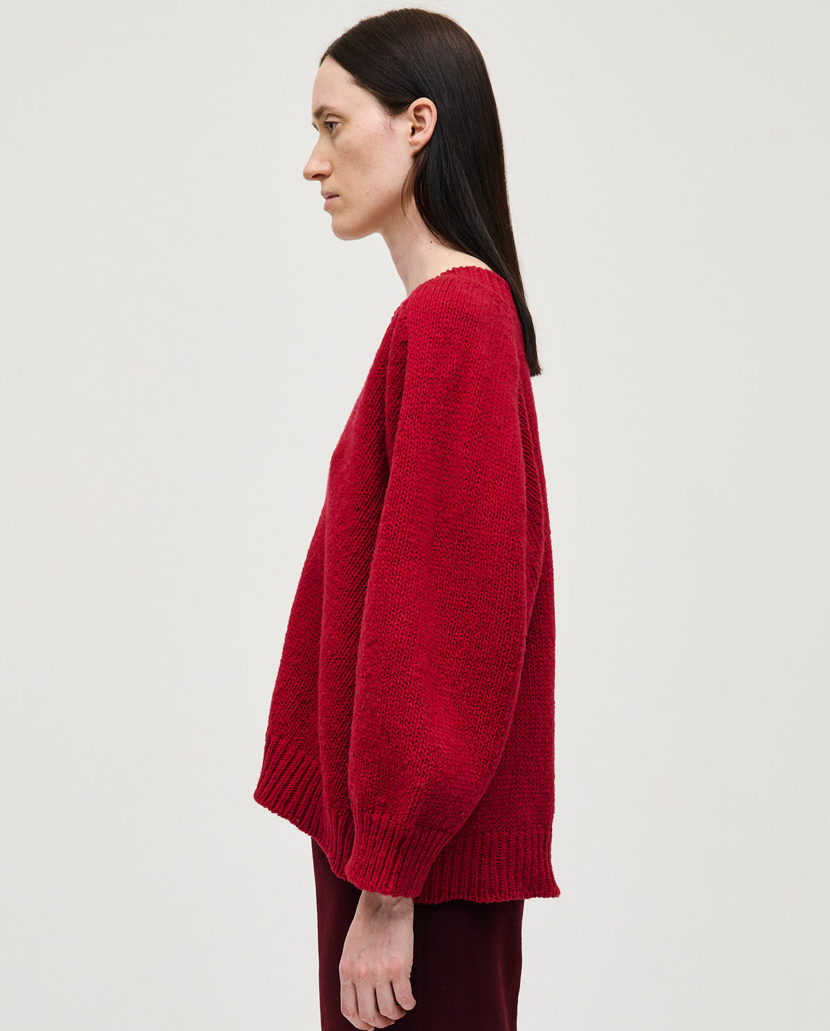 Babaà No29 Cereza women's jumper in vibrant red, featuring a cozy knit design and long sleeves.
