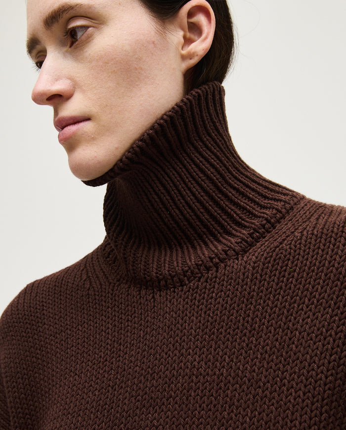 Babaà jumper No42 Husk for women, soft knitted sweater in neutral tones, showcasing a relaxed fit and cozy design.