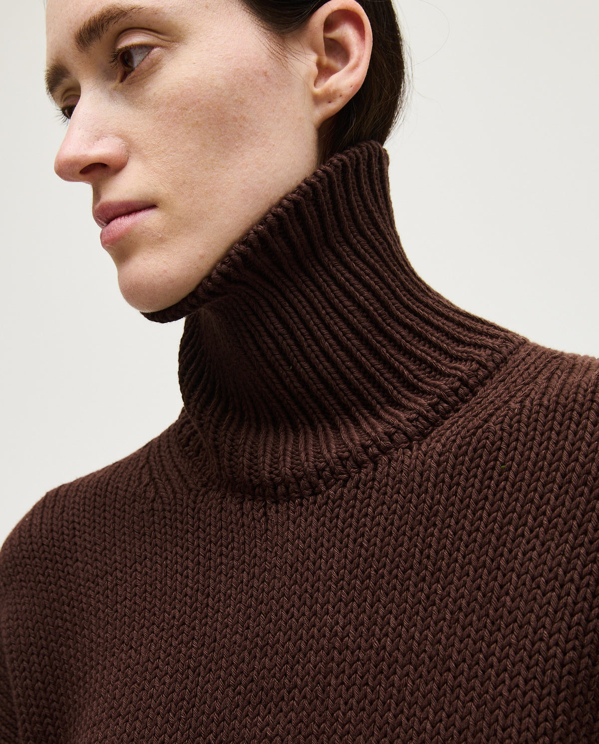 Babaà jumper No42 Husk for women, soft knitted sweater in neutral tones, showcasing a relaxed fit and cozy design.