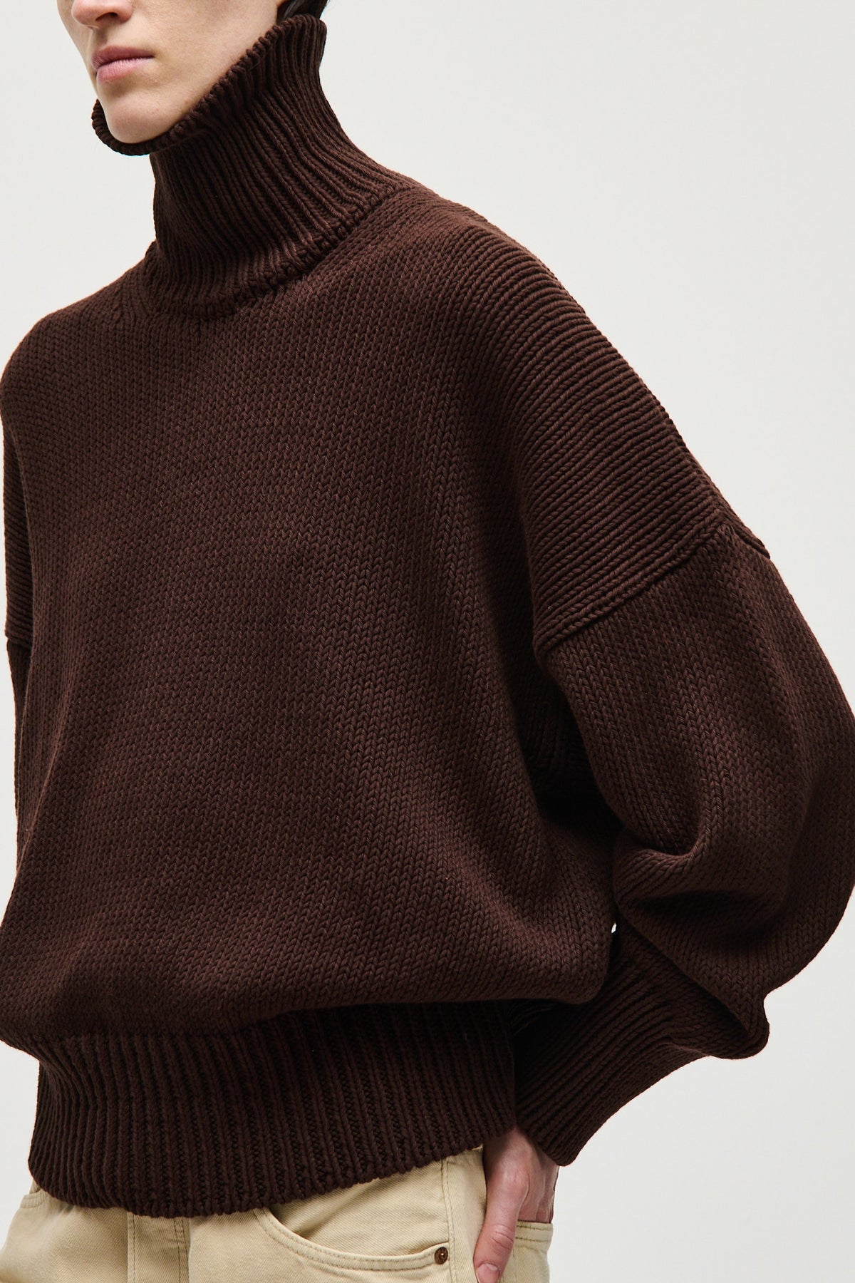 Babaà No42 Husk women's jumper featuring a cozy, textured knit design in neutral tones, perfect for casual wear.