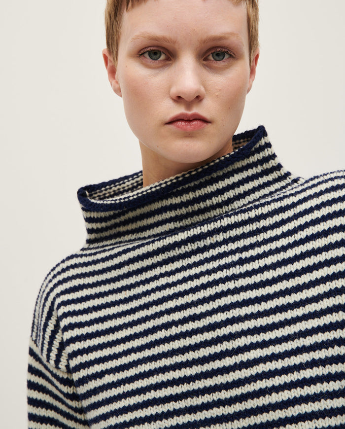Navy Babaà Jumper No6 worn by a woman, featuring a cozy knit design and relaxed fit, ideal for casual stylish wear.