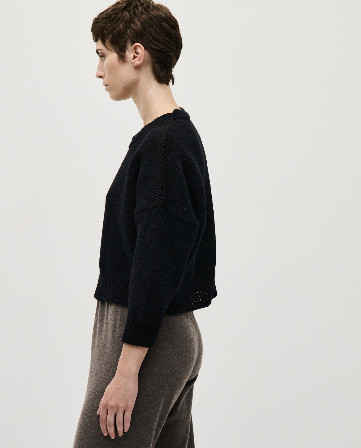 Black Babaà No61 women's jumper, featuring a cozy knit design and relaxed fit, perfect for casual and stylish wear.