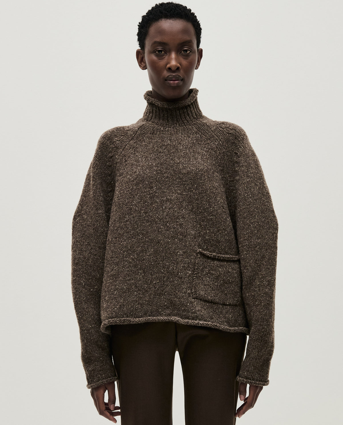 Babaà No70 Oak women's jumper in soft beige, featuring a cozy knit design and relaxed fit for casual wear.