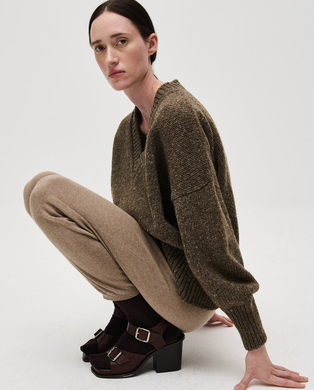 Babaà No75 Oak women's jumper in warm, earthy tone, featuring a cozy knit texture and relaxed fit, perfect for casual wear.