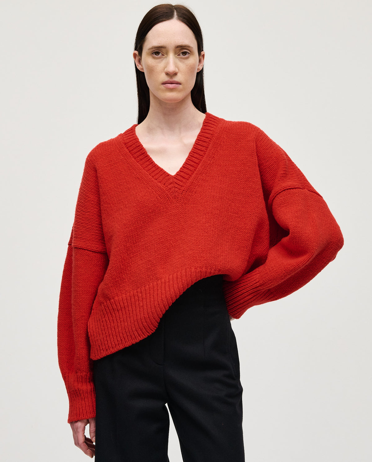 Red Babaà No75 women's jumper, soft knit fabric, featuring a cozy fit and stylish design, displayed on a mannequin.