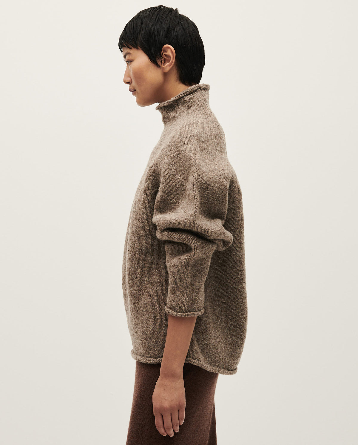Babaà No81 dark mist women's jumper, cozy knit sweater in dark mist color, styled on a model for casual wear.