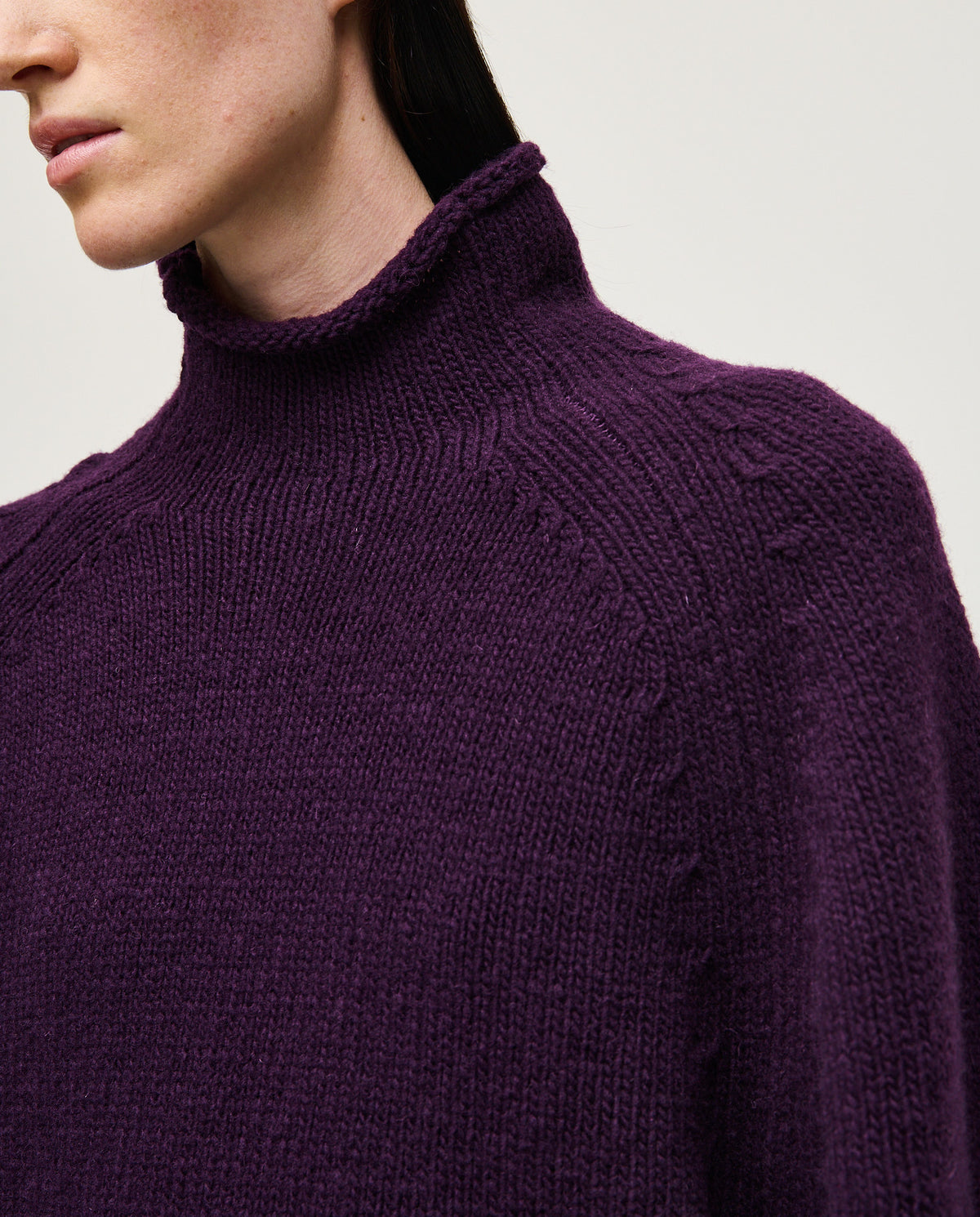 Purple jumper for women by Babaà, featuring a cozy, stylish design perfect for casual wear.
