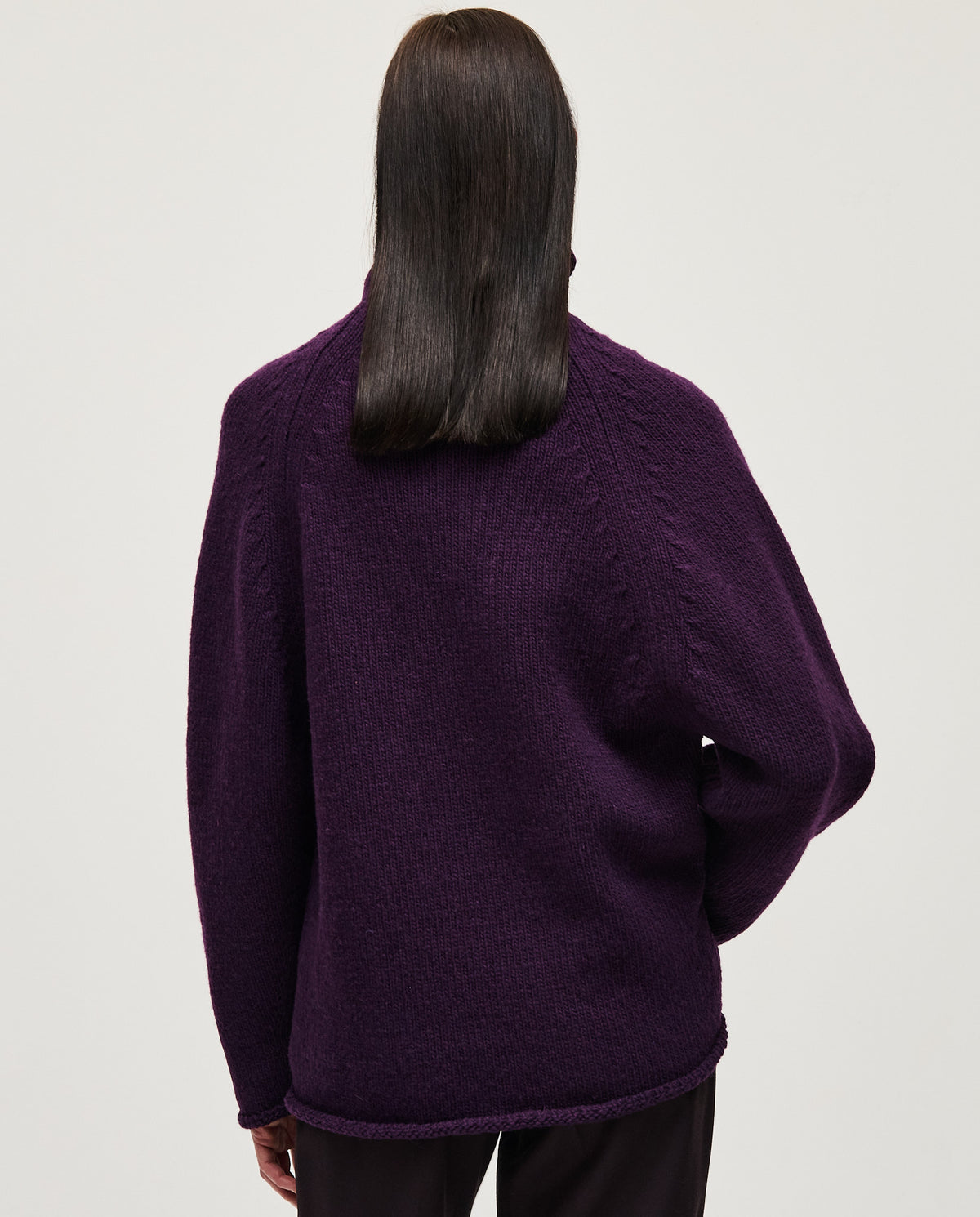 Purple women's jumper No81 by Babaà, soft knit fabric, featuring a cozy, stylish fit perfect for casual wear.