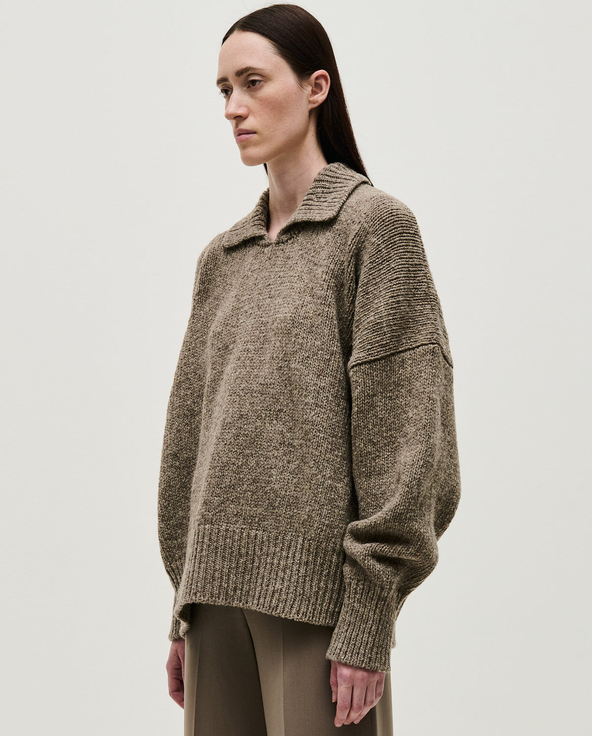 Babaà No90 dark mist women's jumper, showcasing a cozy knit sweater in a soft dark mist color with a relaxed fit.
