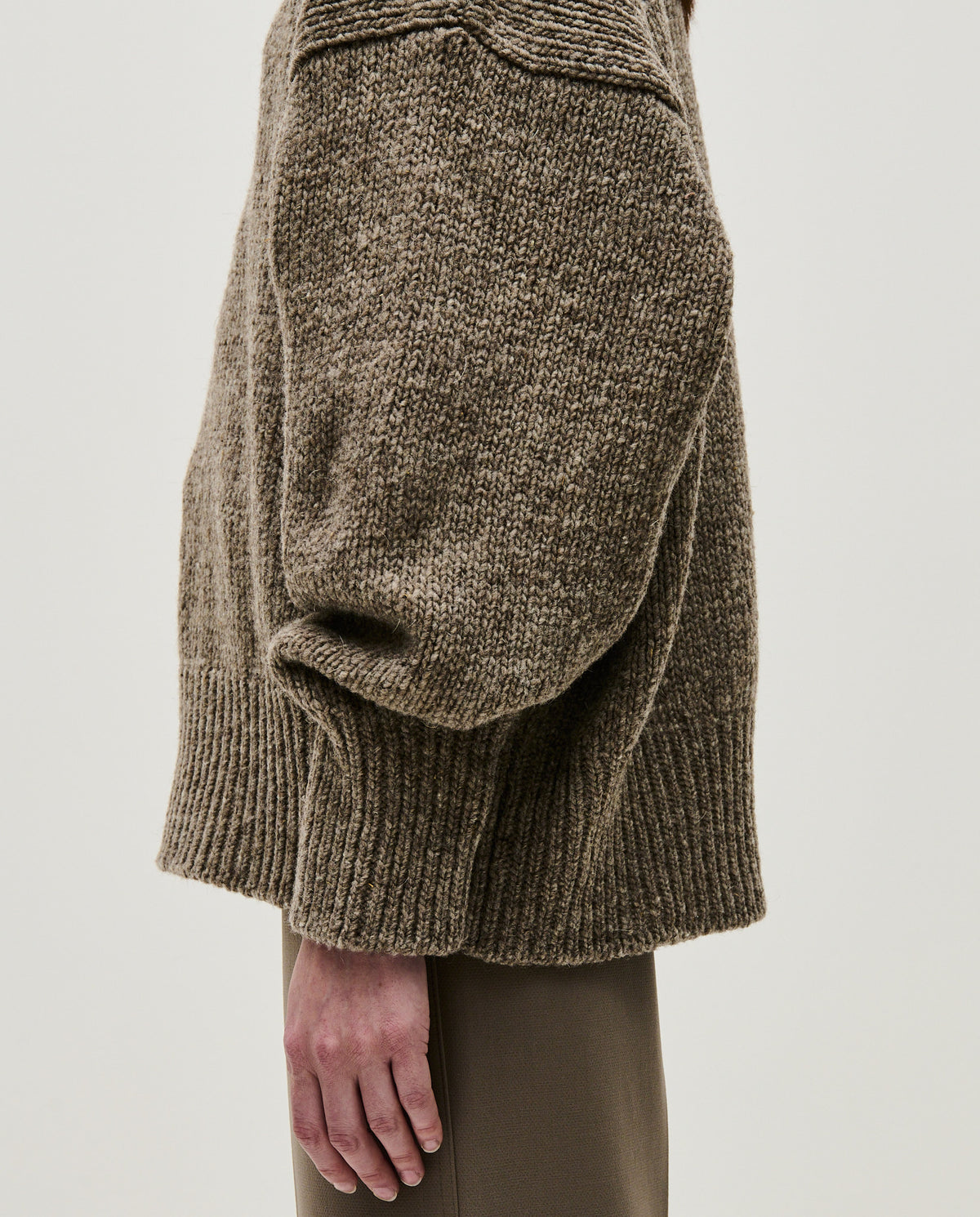 Babaà No90 dark mist women's jumper displayed on a woman, featuring a cozy knit design in dark mist color.