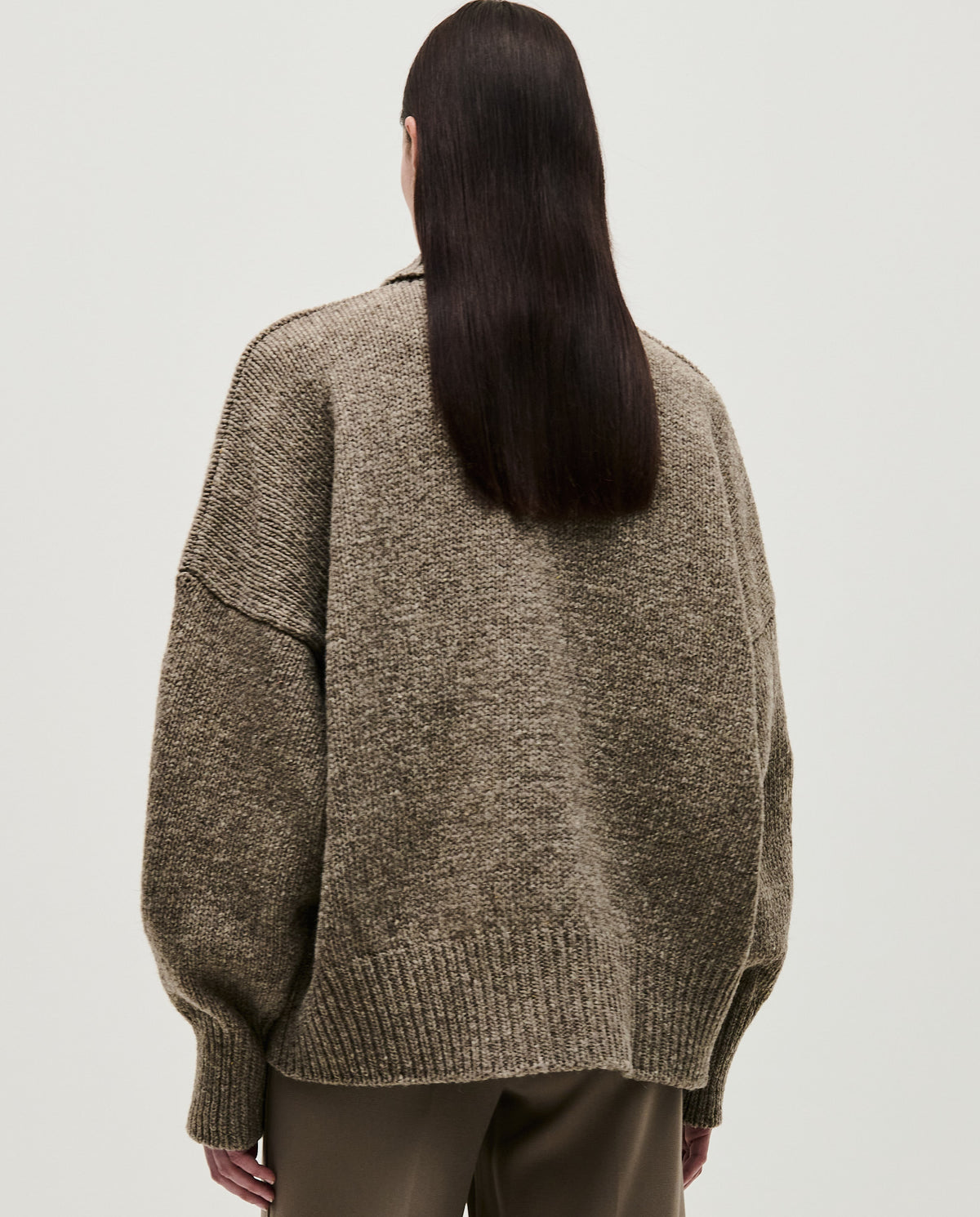 Babaà No90 jumper for women in dark mist color, featuring a cozy knit design and long sleeves.
