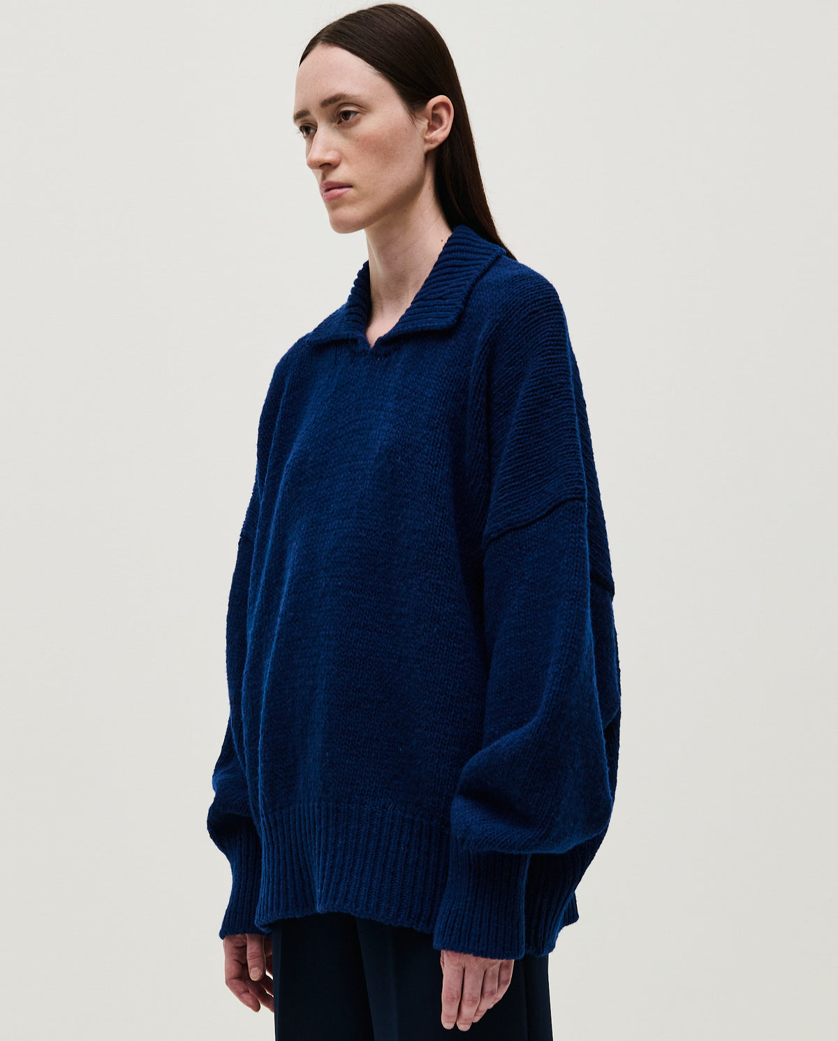 Navy jumper for women by Babaà, featuring a cozy knit fabric and relaxed fit, perfect for casual wear.