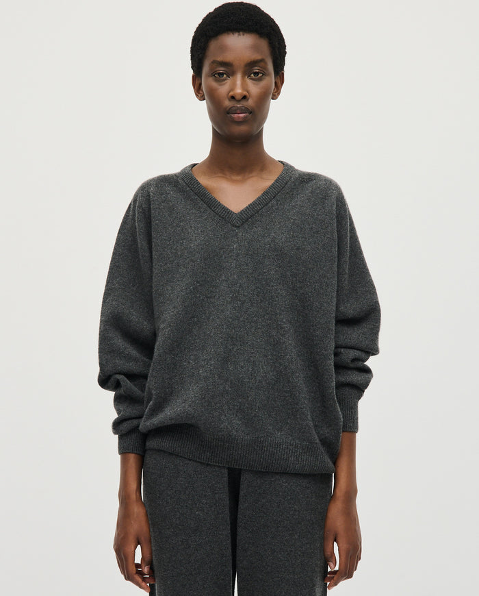 Babaà No91 Lápiz women's jumper in a fitted style, shown in a neutral color, designed for casual and stylish wear.