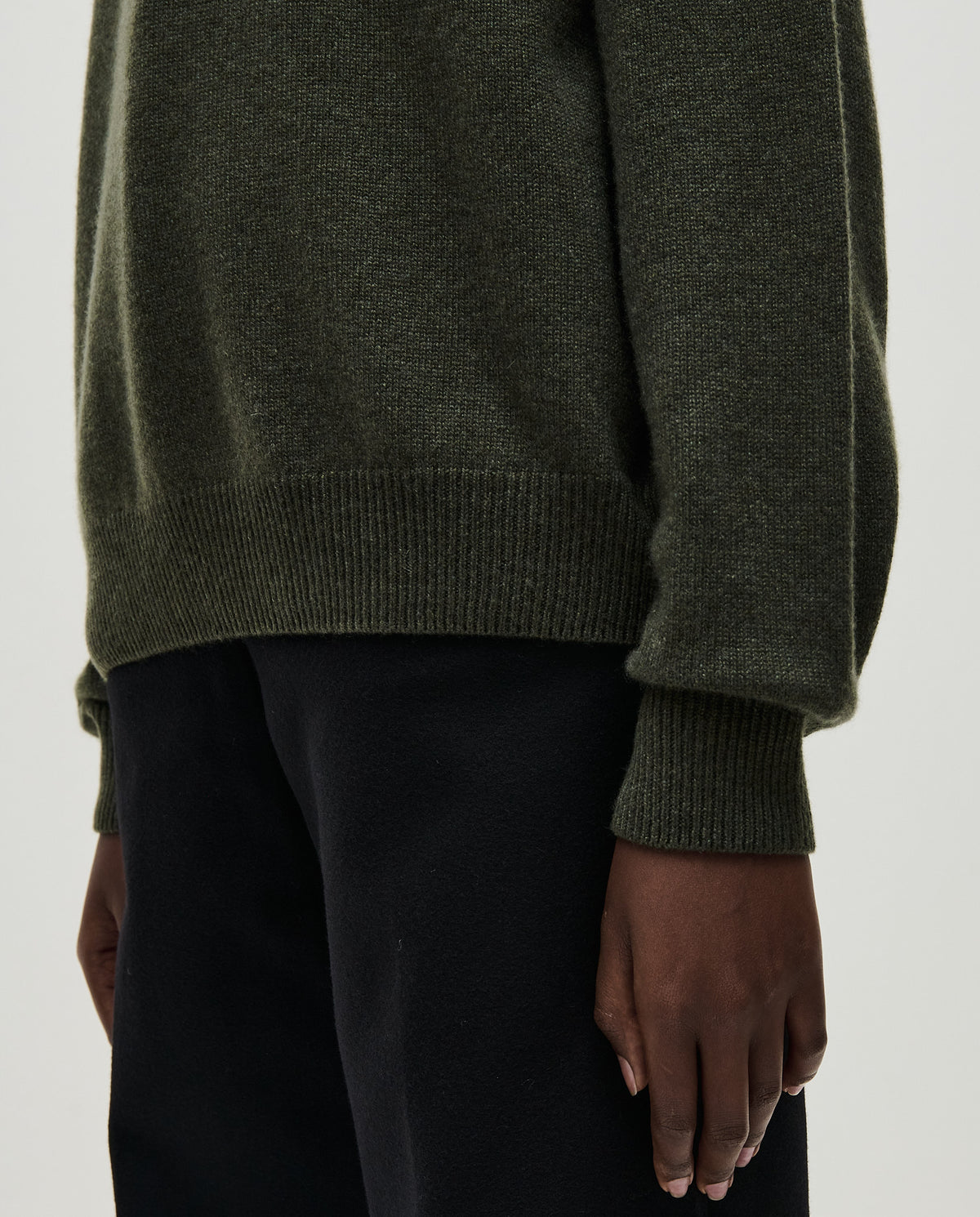 Babaà No91 Taiga women's jumper featuring a cozy knit design and a relaxed fit, showcased in this close-up image.