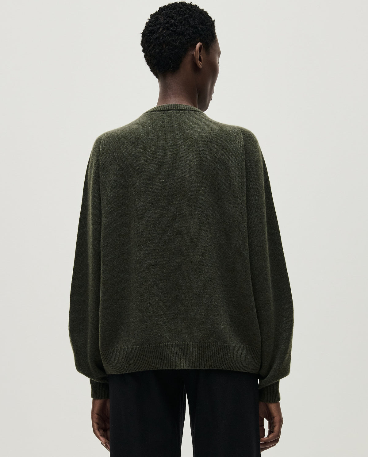 Babaà No91 Taiga women's jumper, cozy knit sweater in earthy tones, worn by a model, showcasing front view and relaxed fit.