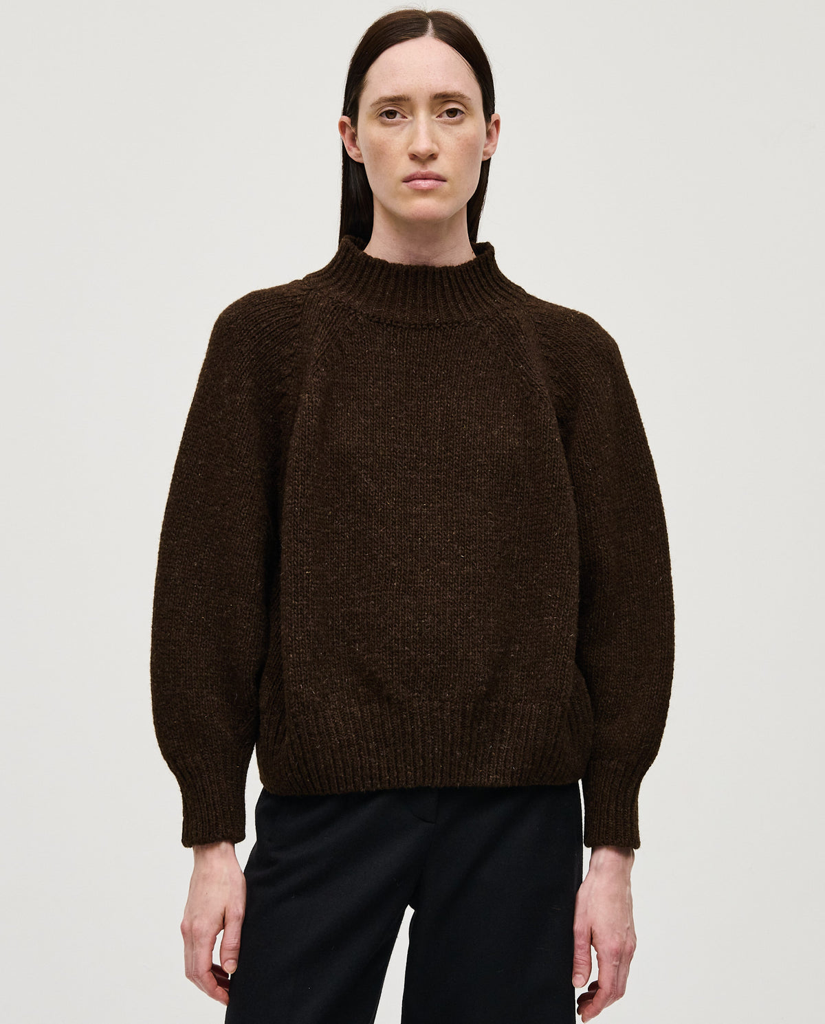 Babaà No95 Earth jumper for women, cozy knit sweater in earthy tones, featuring a relaxed fit and ribbed cuffs.