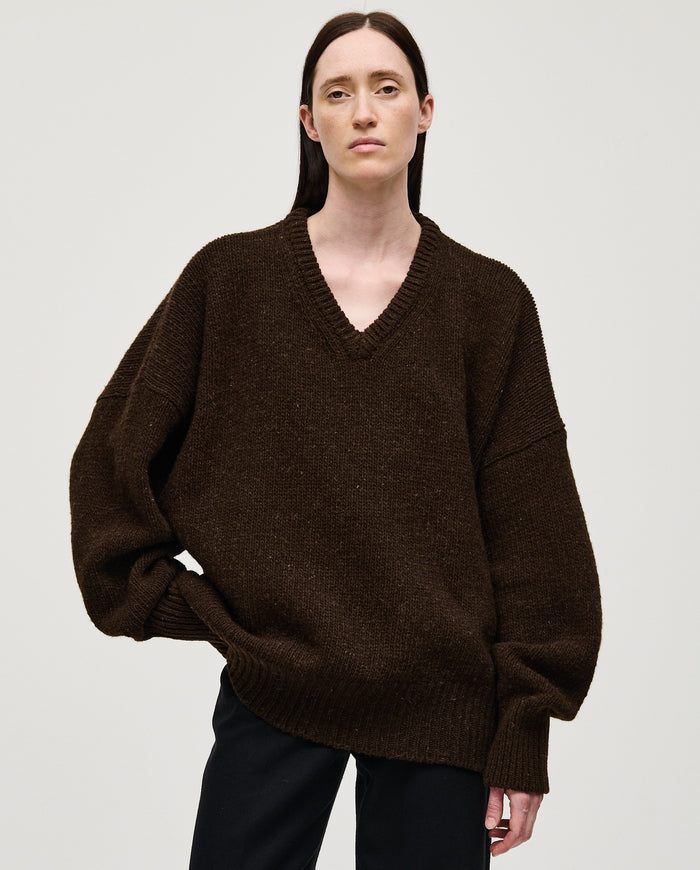 Babaà No97 Earth women's jumper in soft earthy tone, featuring a cozy knit design and relaxed fit, perfect for casual wear.